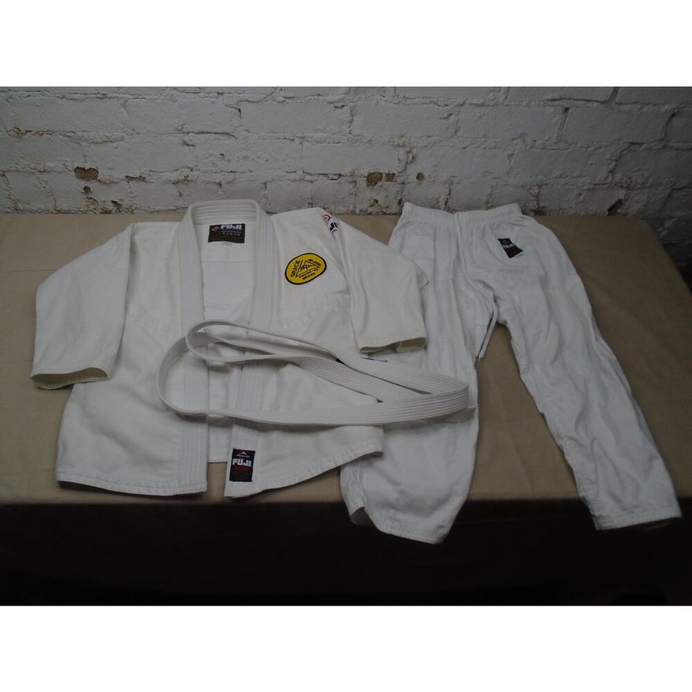 Gracie Jiu-Jitsu Fuji BJJ Gi White C2 Complete Uniform Kimono Brazil Martial Art